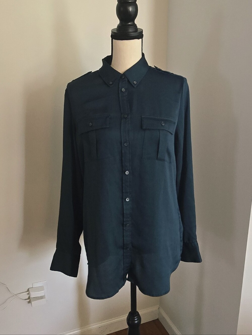 Banana Republic Teal Green Long Sleeve Button Down Shirt Blouse Medium Career